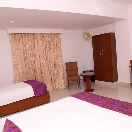 Sbk Park Inn Kanchipuram Exterior photo