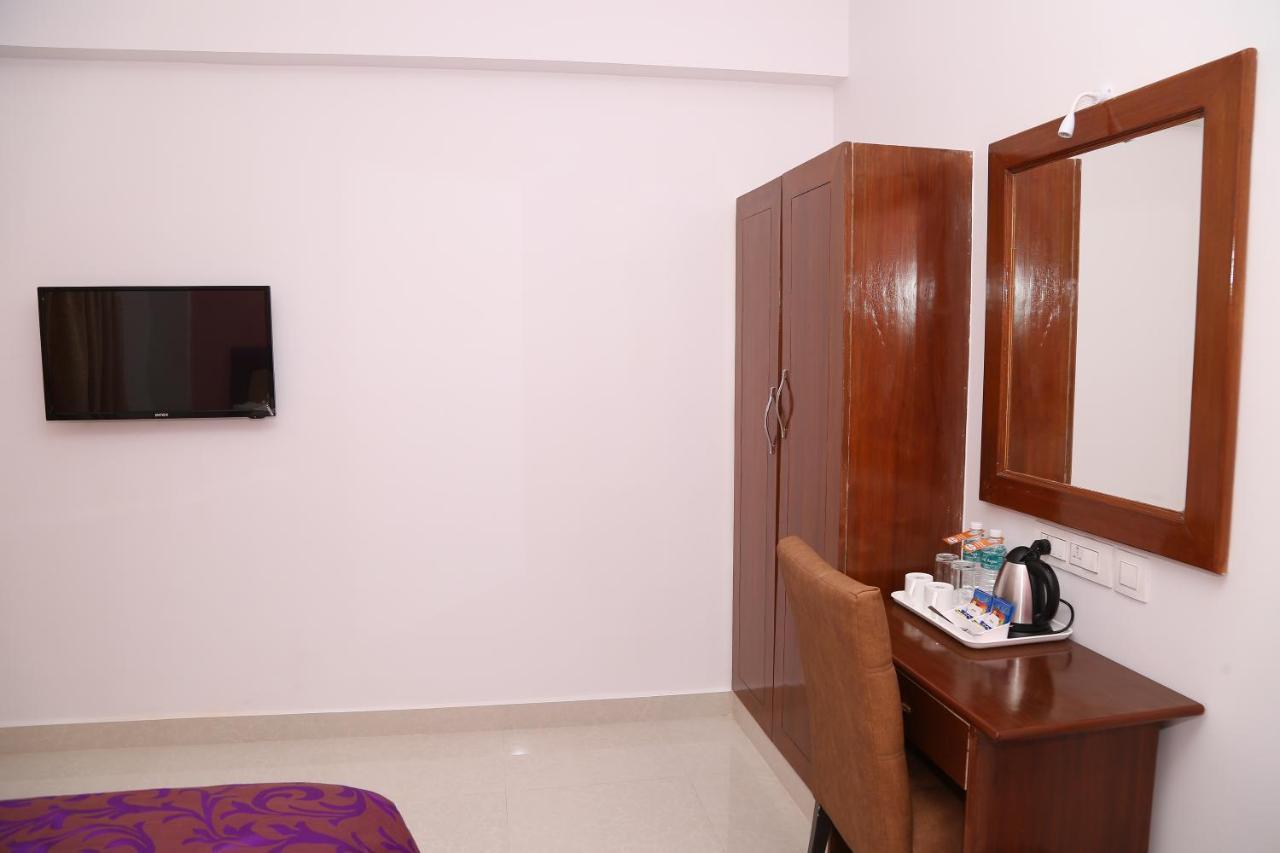 Sbk Park Inn Kanchipuram Exterior photo