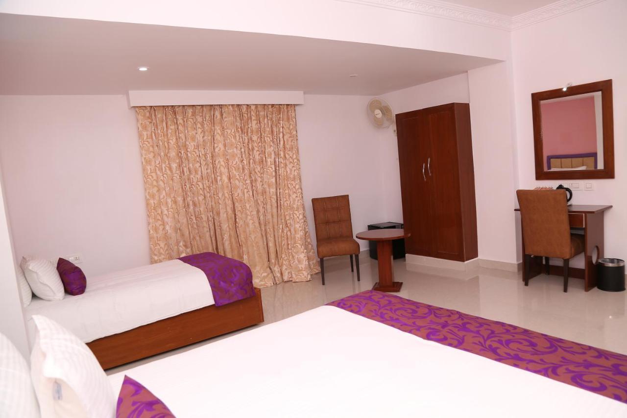 Sbk Park Inn Kanchipuram Exterior photo