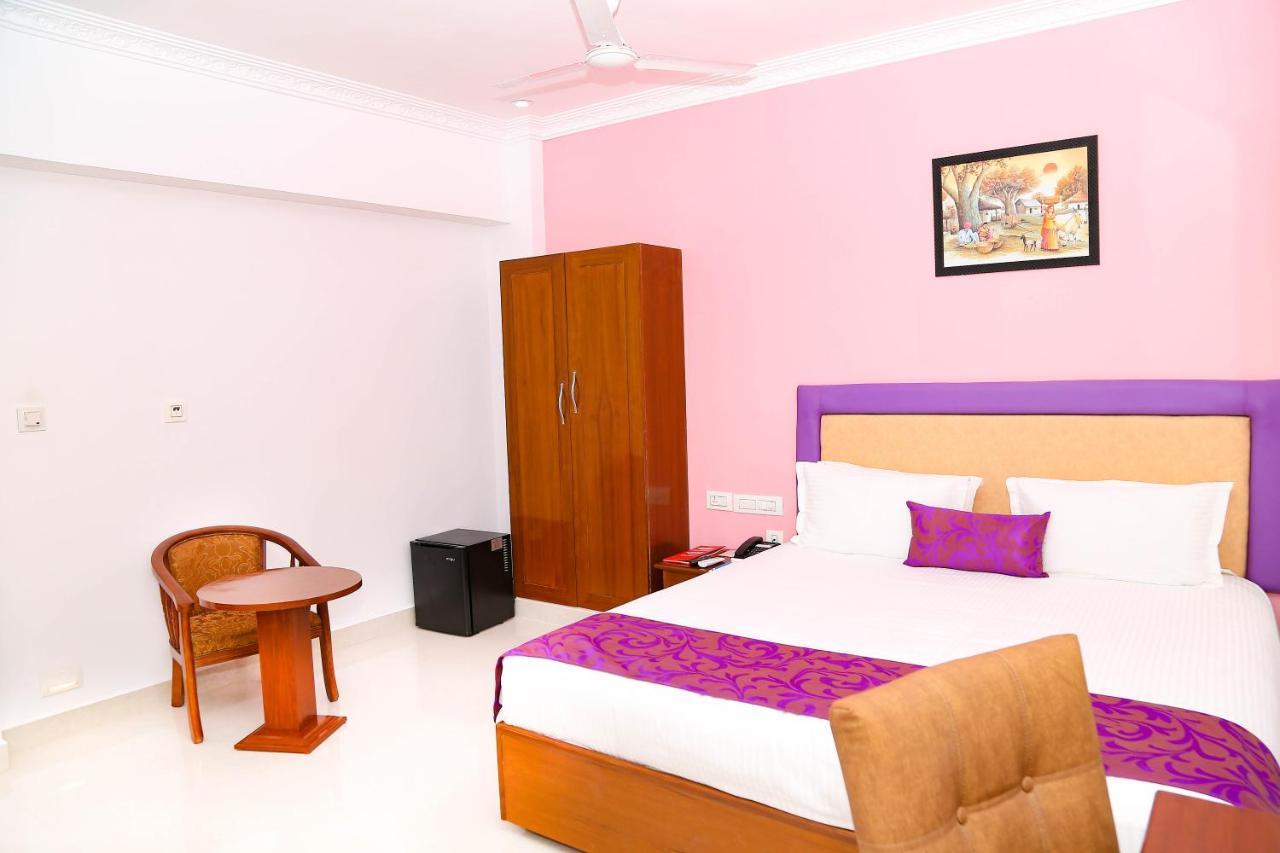 Sbk Park Inn Kanchipuram Exterior photo
