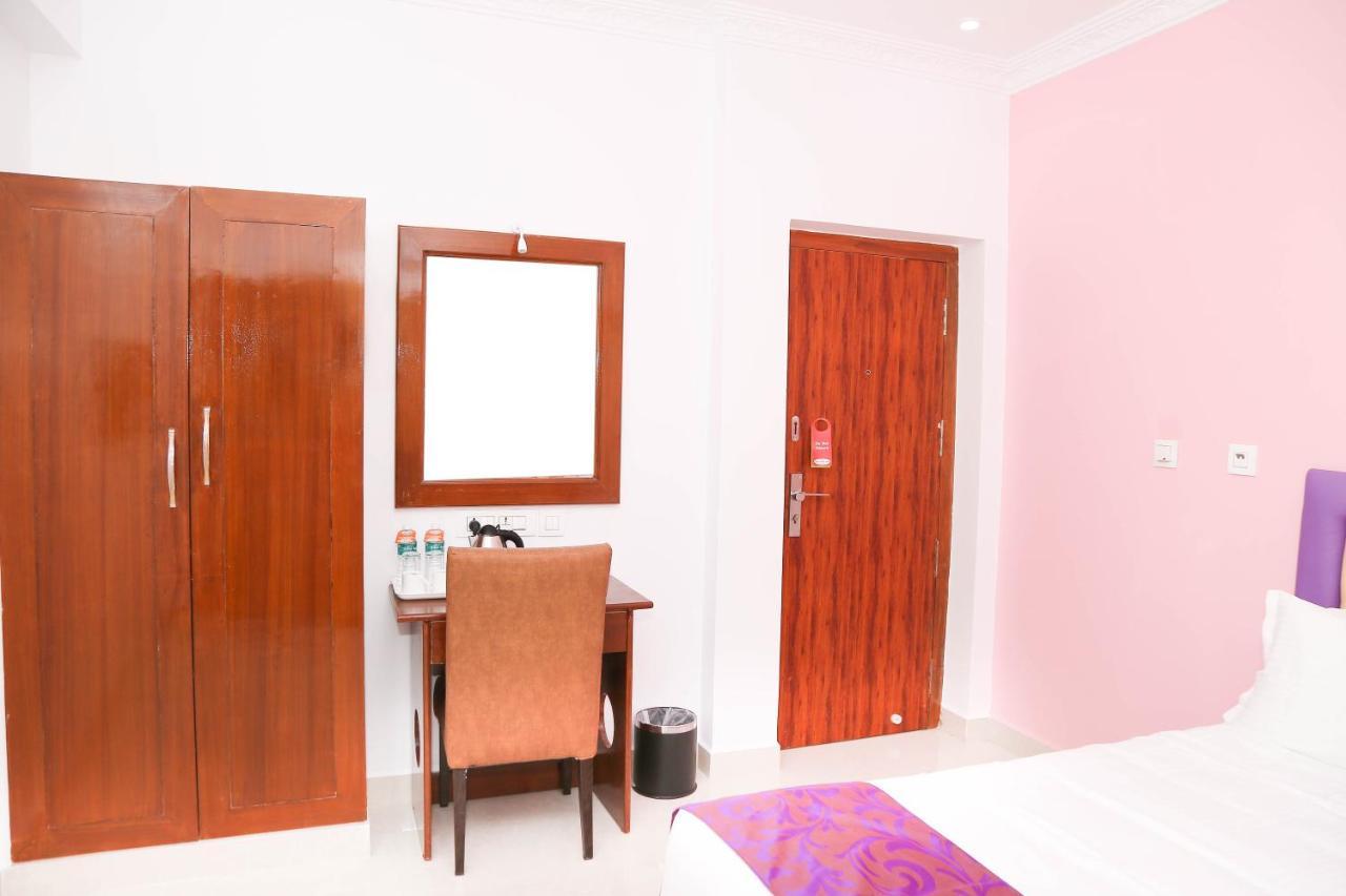 Sbk Park Inn Kanchipuram Exterior photo