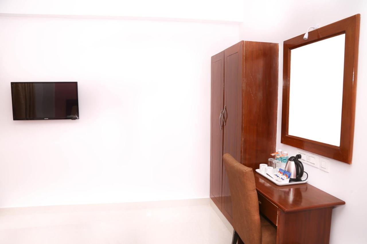 Sbk Park Inn Kanchipuram Exterior photo
