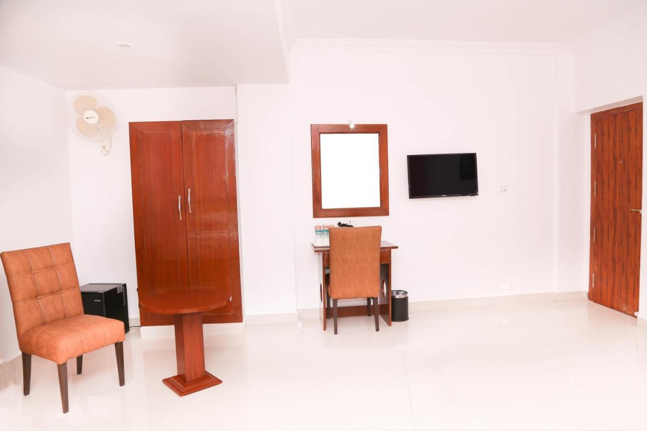 Sbk Park Inn Kanchipuram Exterior photo