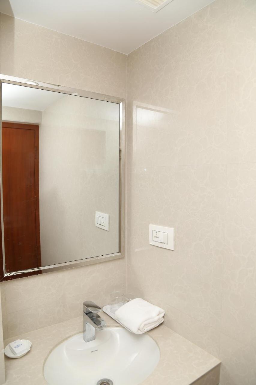 Sbk Park Inn Kanchipuram Exterior photo